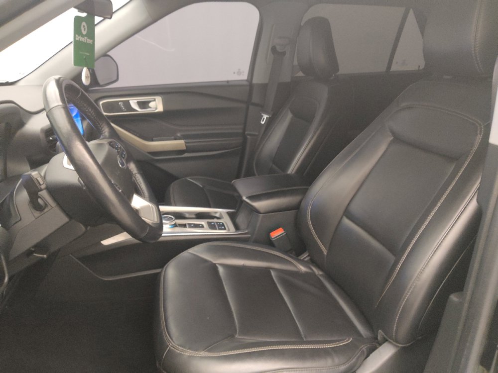 Used 2023 Ford Explorer XLT w/ Equipment Group 202A RWD image 17