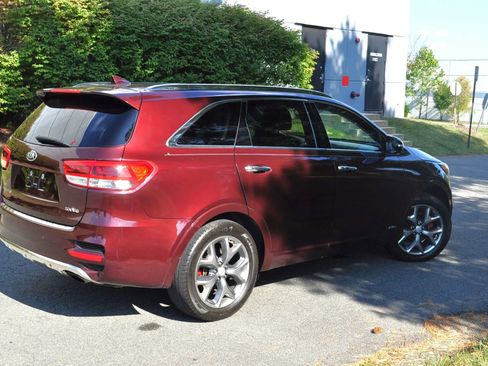 Used 2017 Kia Sorento SX image 4