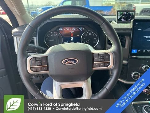 Used 2022 Ford Expedition XLT image 12