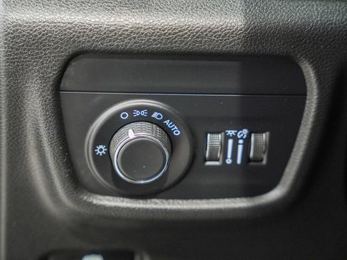 Certified 2023 Jeep Grand Cherokee Laredo AWD/4WD image 37