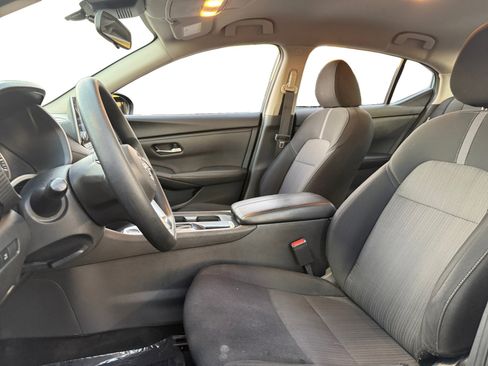 Used 2024 Nissan Sentra SV image 9