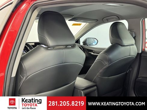 Certified 2023 Toyota Camry SE w/ Convenience Package image 18