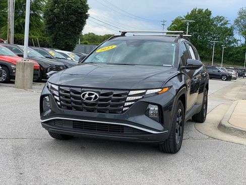Used 2023 Hyundai Tucson SEL FWD image 3