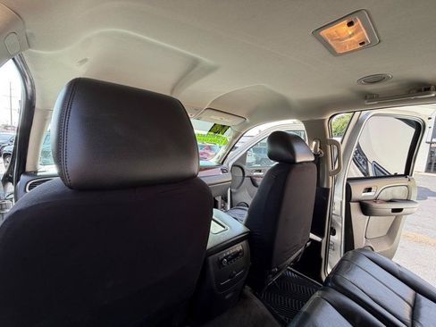 Used 2014 Chevrolet Tahoe LT RWD image 14