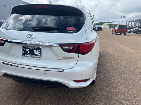 Used 2019 INFINITI QX60 Luxe w/ Sensory Package image 18