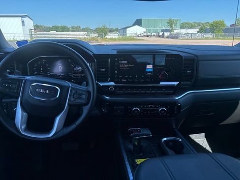 Used 2024 GMC Sierra 1500 SLT w/ SLT Premium Plus Package AWD/4WD image 15