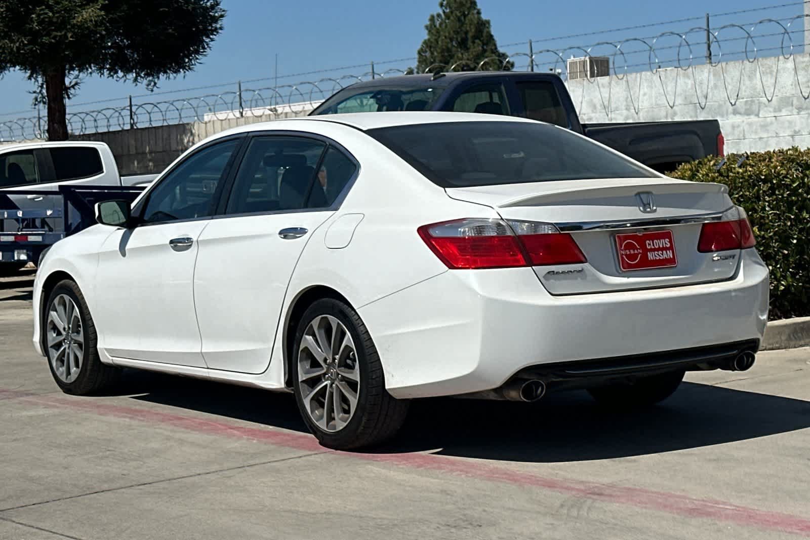 Used 2015 Honda Accord Sport image 7