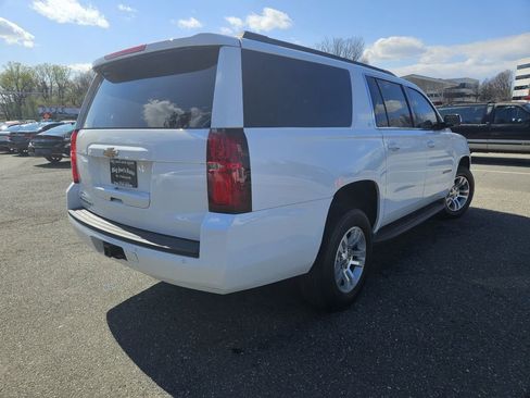 Used 2019 Chevrolet Suburban LT image 5