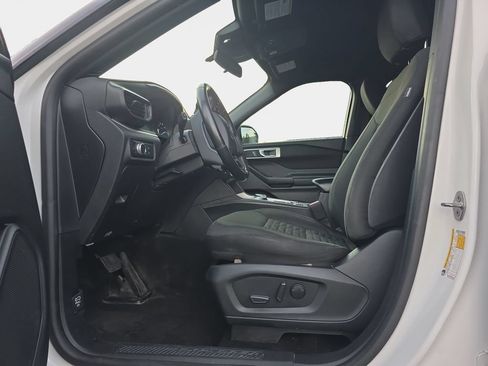 Used 2020 Ford Explorer XLT w/ Class III Trailer Tow Package AWD/4WD image 12