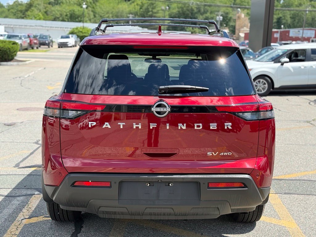 Used 2023 Nissan Pathfinder SV AWD/4WD image 4