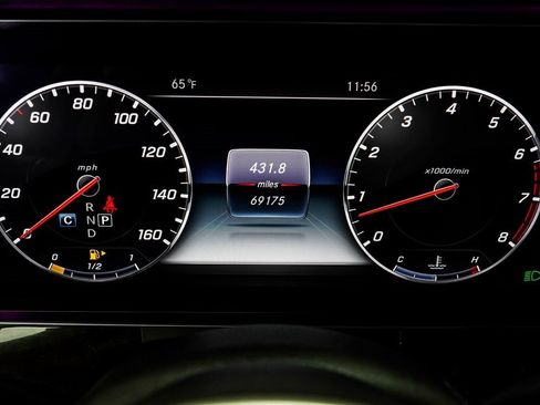 Used 2020 Mercedes-Benz E 450 4MATIC Sedan w/ Parking Assistance Package image 30