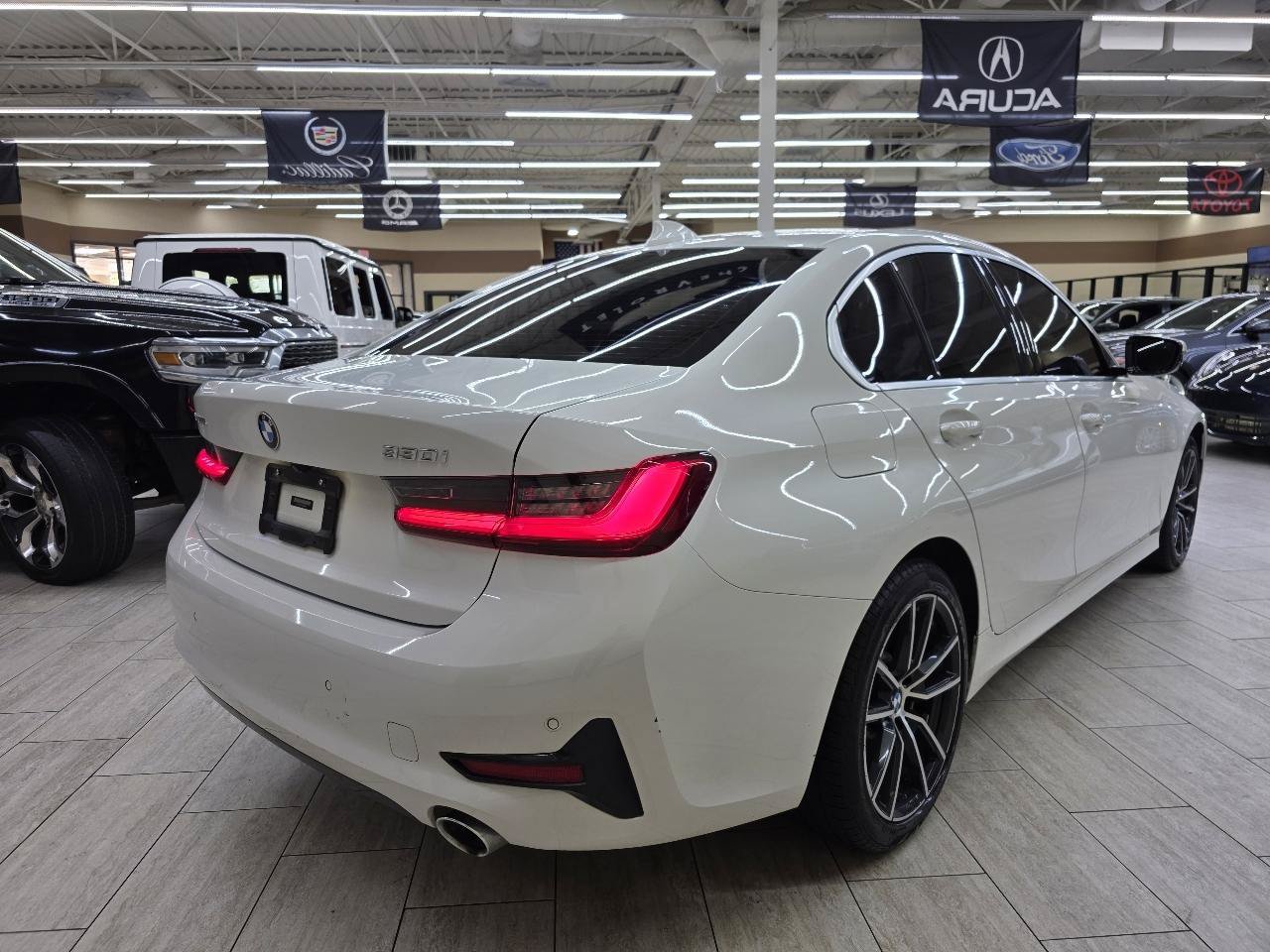 Used 2020 BMW 330i Sedan w/ Convenience Package RWD image 6