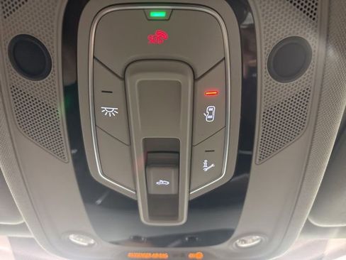 Used 2024 Audi A6 Premium Plus image 24