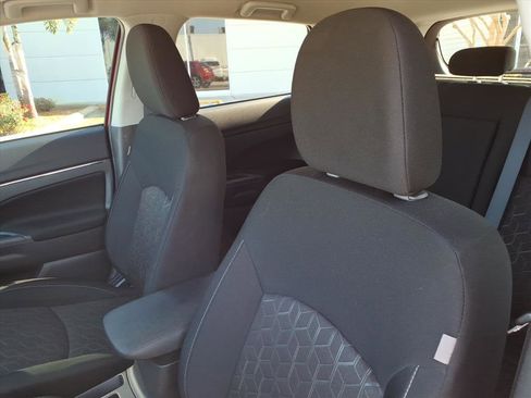 Used 2025 Mitsubishi Outlander Sport AWD image 12