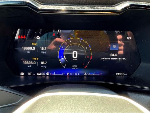 Used 2024 Chevrolet Colorado LT w/ LT Convenience Package II AWD/4WD image 9