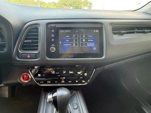 Used 2022 Honda HR-V EX image 11