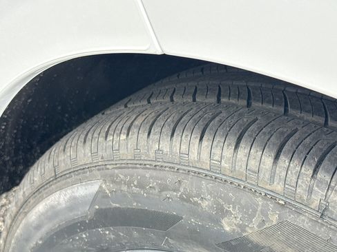 New 2025 Nissan Sentra SV image 9