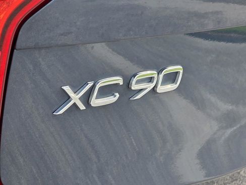 Used 2018 Volvo XC90 T6 Momentum w/ Convenience Package AWD/4WD image 38