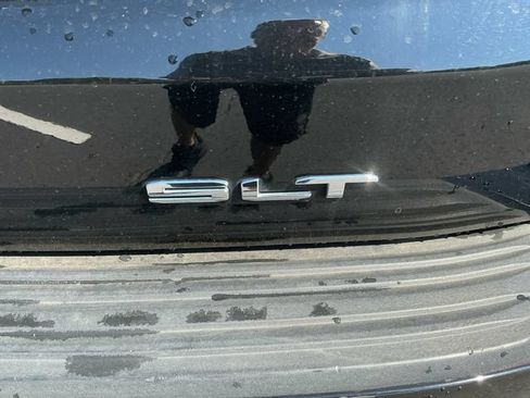 Used 2024 GMC Yukon SLT AWD/4WD image 20