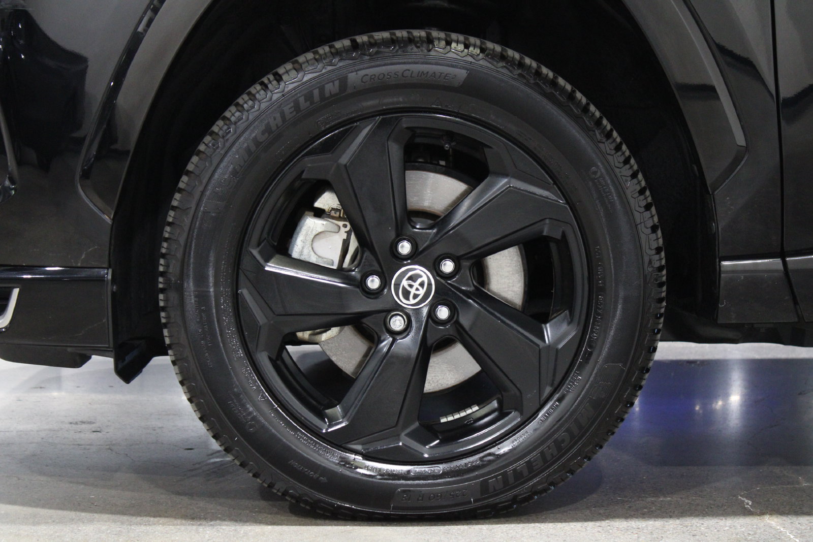 Used 2022 Toyota RAV4 SE w/ Weather & Moonroof Package AWD/4WD image 10