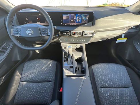 New 2026 Nissan Sentra SV w/ SV Convenience Package FWD image 10