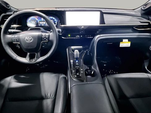 Used 2025 Toyota Crown w/ Advanced Technology Package AWD/4WD image 16