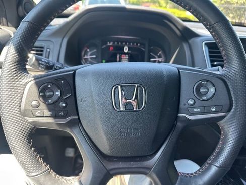 Used 2025 Honda Passport TrailSport image 10