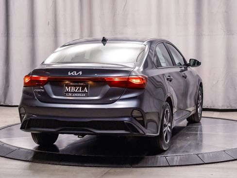 Used 2023 Kia Forte LXS image 4