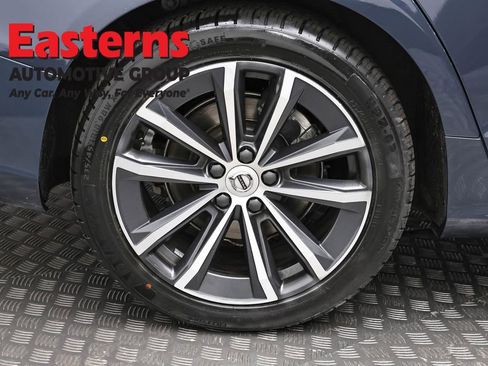 Used 2022 Volvo S60 B5 Momentum AWD/4WD image 29