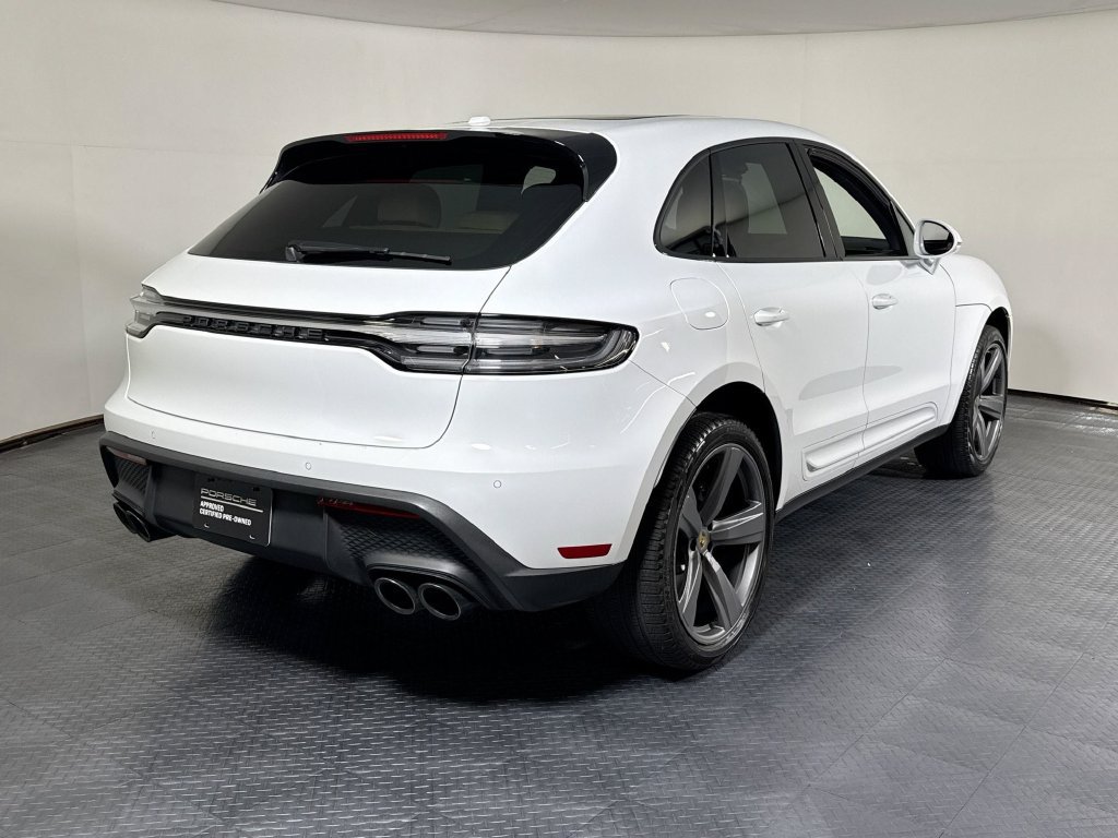 Certified 2023 Porsche Macan AWD/4WD image 7