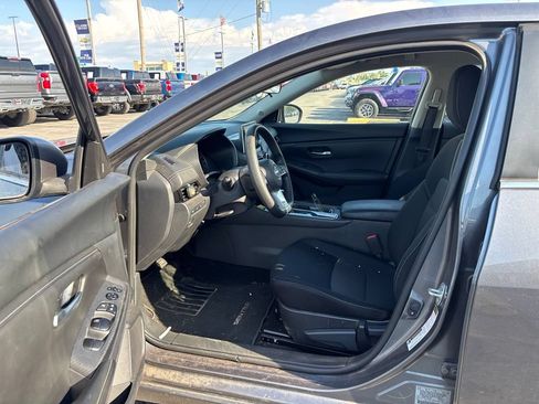 Used 2025 Nissan Sentra SV FWD image 5