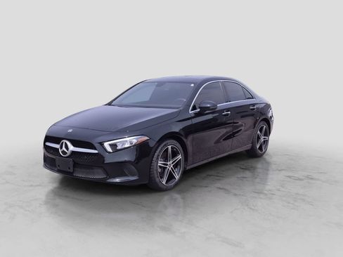 Used 2022 Mercedes-Benz A 220 4MATIC image 4
