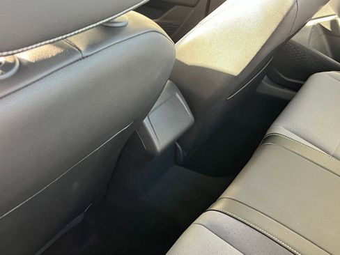 Used 2025 Volkswagen Jetta SE image 24