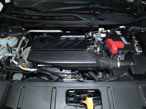 Used 2024 Nissan Rogue SV FWD image 33