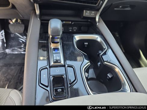 Certified 2024 Lexus RX 350 FWD w/ Technology Package image 20