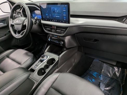 Used 2024 Ford Escape Platinum image 29