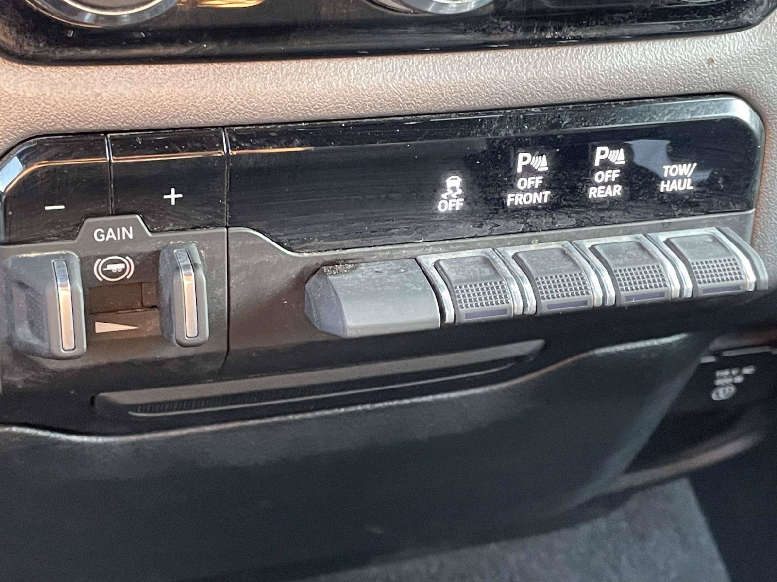 Used 2025 RAM 1500 Big Horn AWD/4WD image 5