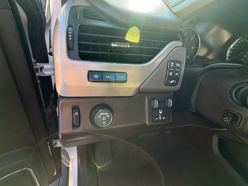 Used 2019 GMC Yukon Denali w/ Denali Ultimate Package image 30