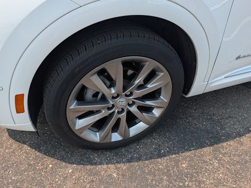 Used 2022 Buick Envision Avenir w/ Technology Package II AWD/4WD image 9