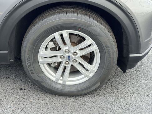 Used 2022 Ford Explorer XLT image 7