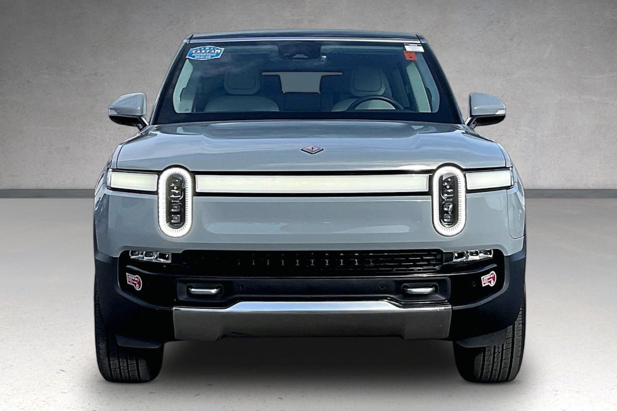 Used 2023 Rivian R1S Adventure Quad AWD/4WD image 3
