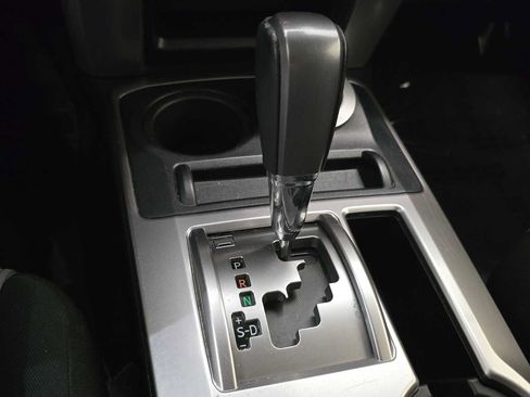 Certified 2022 Toyota 4Runner SR5 AWD/4WD image 16
