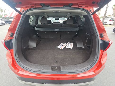 Used 2020 Hyundai Santa Fe SEL w/ Convenience Package FWD image 16