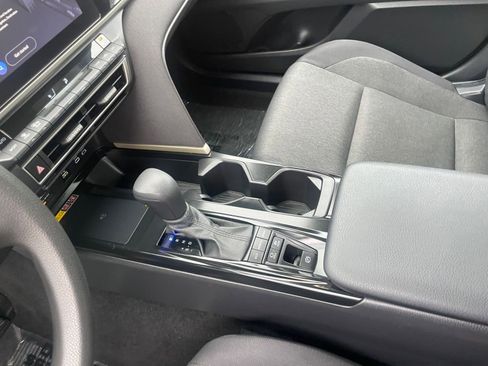 Used 2025 Toyota Camry LE image 42