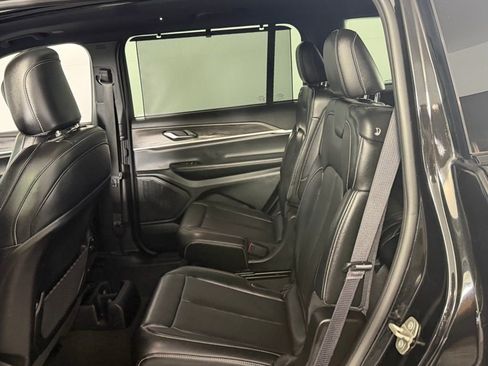 Used 2024 Jeep Grand Cherokee L Limited w/ Luxury Tech Group II image 25