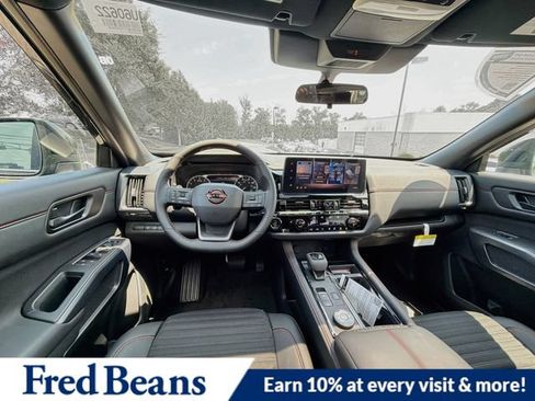 New 2026 Nissan Pathfinder Rock Creek w/ Rock Creek Premium Package AWD/4WD image 18