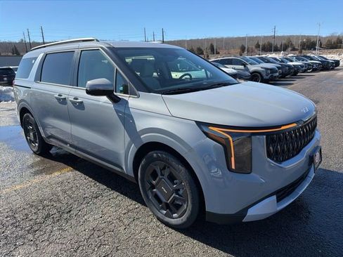 New 2026 Kia Carnival EX FWD image 1