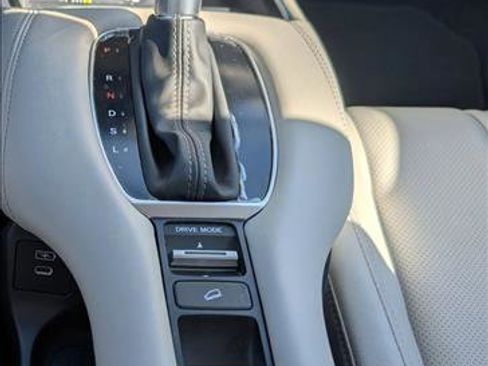 Used 2025 Honda HR-V EX-L image 14