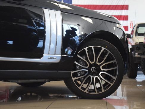 Used 2019 Land Rover Range Rover Long Wheelbase Autobiography image 36