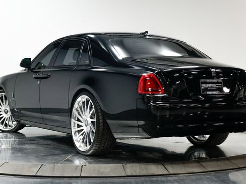 Used 2015 Rolls-Royce Ghost image 22